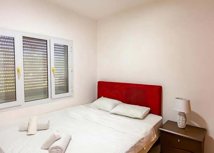 Nando Walk Tomerit Park & Kaya Palazzo By Hk * Kyrenia (Northern Cyprus)