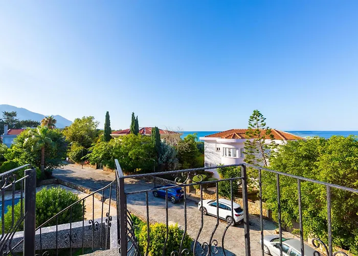 Nando Walk Tomerit Park & Kaya Palazzo By Hk Βίλα Κερύνεια